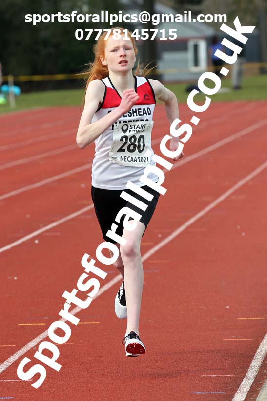 800 metres, 2021 NECAA Open Graded Meeting, Morpeth. Photo: David T. Hewitson/Sports for All Pics
